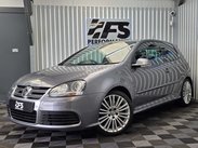 Volkswagen Golf 3.2 Golf R32 4WD 3dr 19