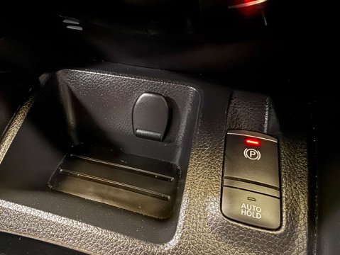 Nissan Qashqai 1.3 Qashqai N-Connecta DiG-T 5dr 34