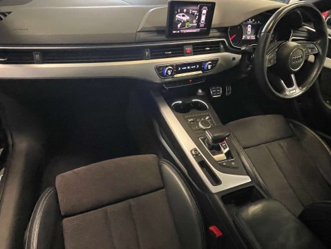 Audi A5 2.0 A5 Sportback 35 TFSI S Line Semi-Auto 5dr 40