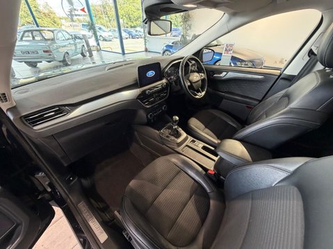 Ford Kuga 1.5T EcoBoost Titanium 2WD Euro 6 (s/s) 5dr 29