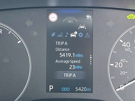 Toyota Yaris ICON HEV CVT 31