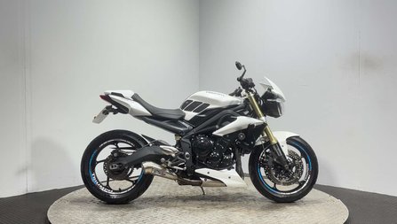 Triumph Street Triple 2016 66 plate 13k new MOT serviced quickshifter and exhaust