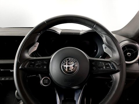 Alfa Romeo Tonale 1.3 VGT 15.5kWh Veloce SUV 5dr Petrol Plug-in Hybrid Auto Q4 AWD Euro 6 (28 13