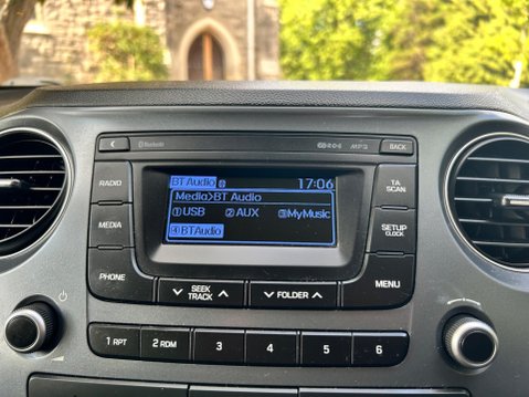 Hyundai i10 SE 24
