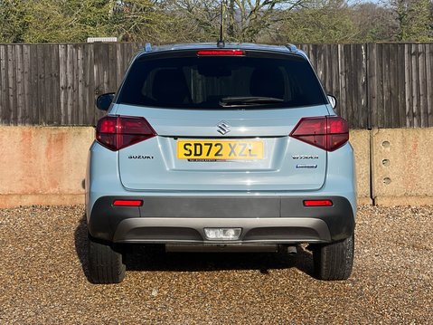 Suzuki Vitara SZ-T BOOSTERJET MHEV 8