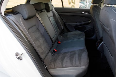 Volkswagen Golf STYLE TSI 34