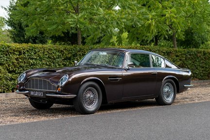 Aston Martin DB6 MKII 1