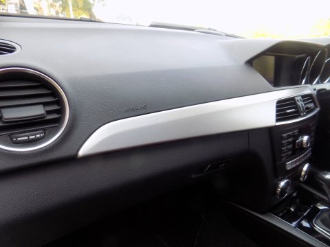 Mercedes-Benz C Class 6.3 C63 V8 AMG Edition (457bhp) 22