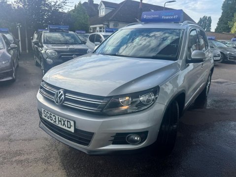 Volkswagen Tiguan 2.0 TDI BlueMotion Tech Match 4WD Euro 5 (s/s) 5dr 3