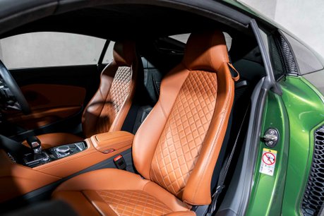 Audi R8 V10 PERFORMANCE EDITION. RWD. SONOMA GREEN. CARBON EXT. FULL PPF. B&O. 23