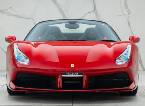 Ferrari 488 SPIDER 7