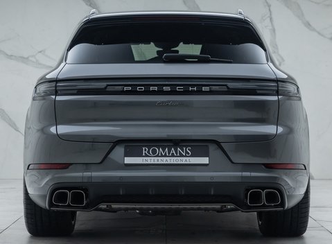 Porsche Cayenne TURBO E-HYBRID 8