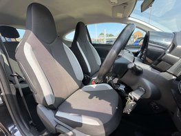 Toyota Aygo 1.0 Aygo X-Clusiv VVT-I 3dr 40
