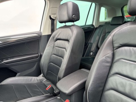 Volkswagen Tiguan 2.0 Tiguan SEL TDI BlueMotion Technology 4Motion Semi-Auto 4WD 5dr 65