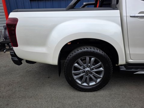Isuzu D-Max BLADE DCB 10