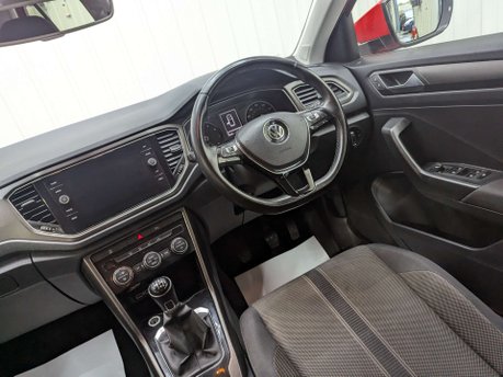 Volkswagen T-Roc 1.0 T-Roc SE TSi 5dr 46