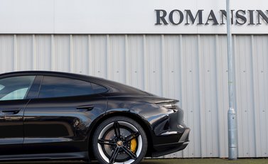 Porsche Taycan Turbo S 34