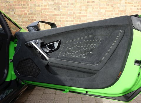 Lamborghini Huracan Performante 12