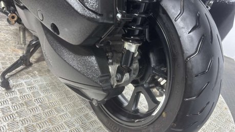 Yamaha Tricity 300 2024 ONLY 443 MILES!! 3 WHEELER TRIKE RIDE ON A CAR LICENCE 300CC 16