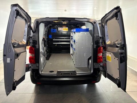 Vauxhall Vivaro 3100 75kWh Dynamic Auto L1 H1 6dr (7.4kW Charger) 18