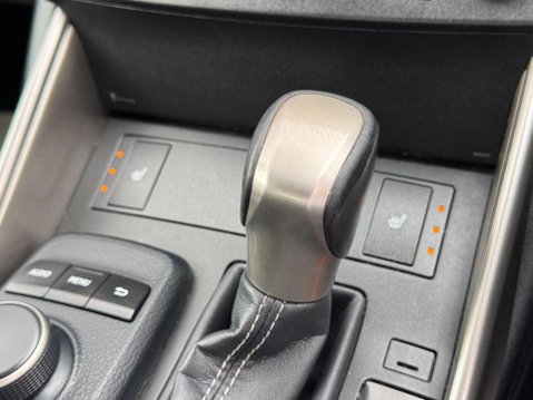 Lexus Is 2.5 300h Sport E-CVT Euro 6 (s/s) 4dr 25