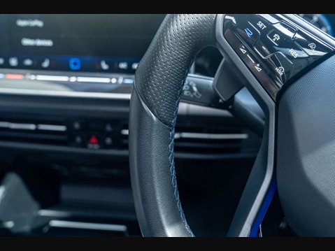 Volkswagen Golf 2.0 Golf R Black Edition TSi 4Motion Semi-Auto 4WD 5dr 13