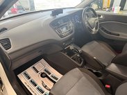 Hyundai i20 1.4 CRDi Premium SE Euro 6 5dr 9