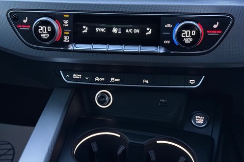Audi A4 TDI SPORT AUTOMATIC -VIRTUAL COCKPIT -APPLE CARPLAY -REVERSE CAMERA 37