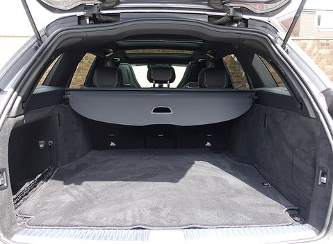 Mercedes-Benz C63 S Estate 12