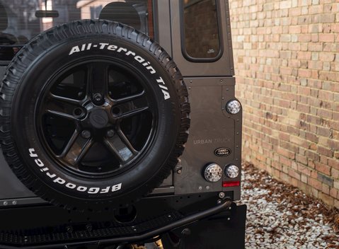 Land Rover Defender 90 XS URBAN TRUCK Carbon Edition 21