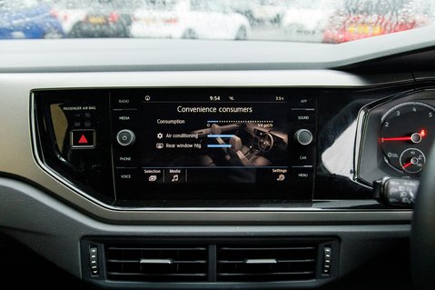 Volkswagen Polo MATCH TSI 28