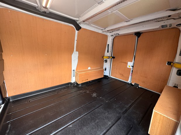 Ford Transit Custom SWB L1H1 Low Roof Limited 280 Air Con Alloys Sensors Cam EURO 6 11