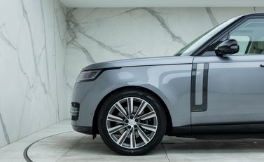 Land Rover Range Rover P550e Autobiography 30