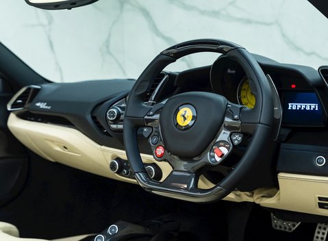 Ferrari 488 Spider 12