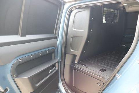 Land Rover Defender 110 250 HARD TOP HUGE SPEC OUTSTANDING EXAMPLE  24