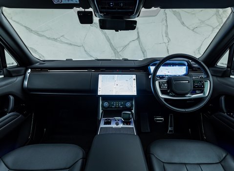 Land Rover Range Rover P510e SV 22