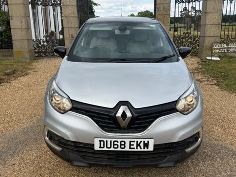Renault Captur 0.9 TCe ENERGY Iconic SUV 5dr Petrol Manual Euro 6 (s/s) (90 ps) 24