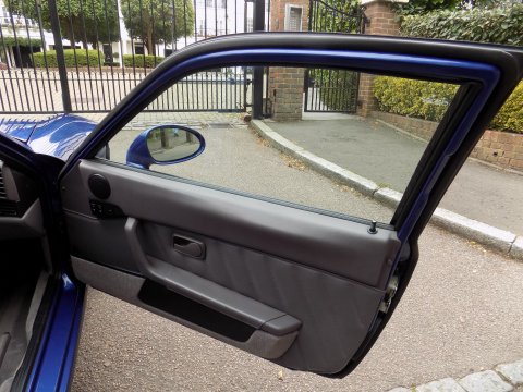 Porsche 968 COUPE 64