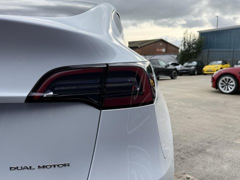 Tesla Model Y (Dual Motor) Long Range SUV 5dr Electric Auto 4WDE (384 bhp) 19