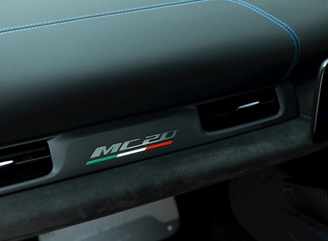 Maserati MC20 16