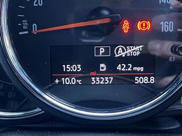 Mini Hatch 1.5 Cooper Sport Auto 3dr 23