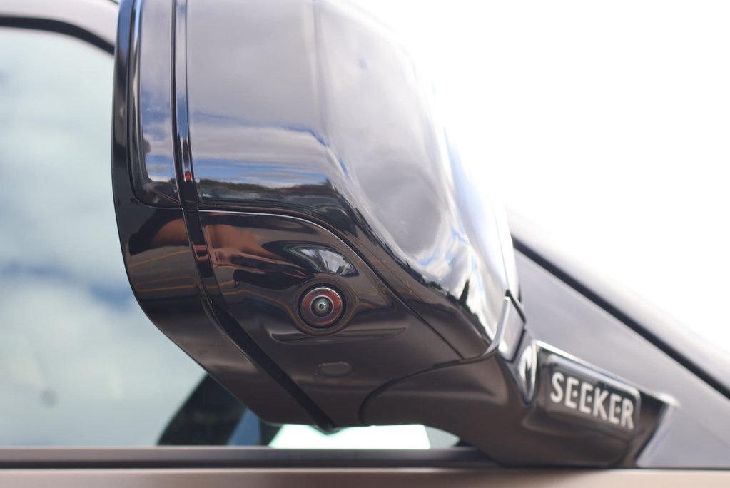 Land Rover Defender 90 DEMO  HARD TOP 350  X-DYNAMIC HSE s 20k spend inc genuine rear seat   14