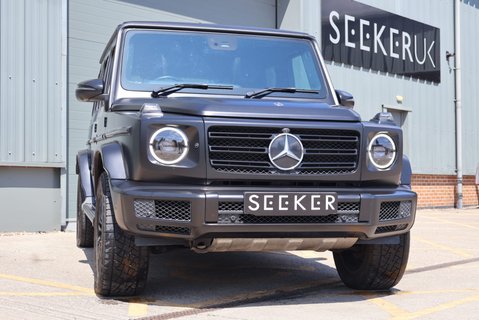Mercedes-Benz G Series 2109 G 350 D 4MATIC AMG LINE PREMIUM MATT BLACK WRAPP 8