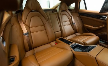 Porsche Panamera 4S E-Hybrid 13
