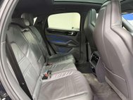 Porsche Cayenne 3.0T V6 Coupe 5dr Petrol TiptronicS 4WD Euro 6 (s/s) (340 ps) 40