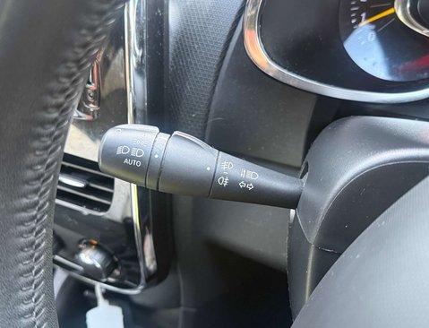 Renault Clio 1.1 Clio Dynamique MediaNav 5dr 12