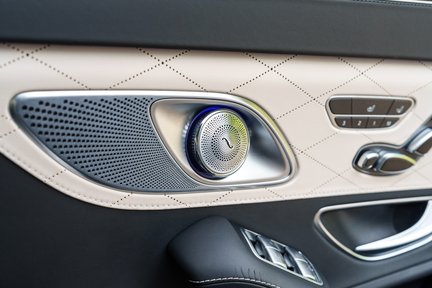 Mercedes-Benz S Class MAYBACH S600 V12 38