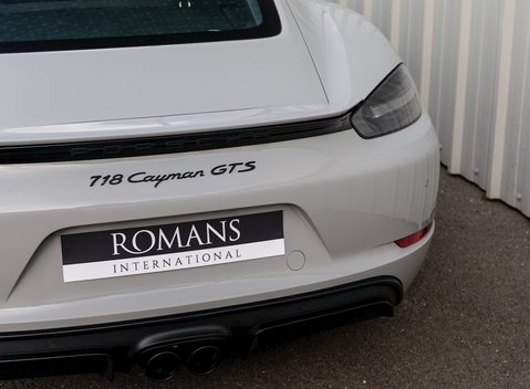 Porsche 718 Cayman GTS 23