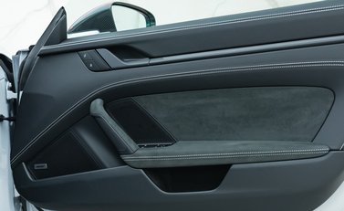 Porsche 911 Carrera GTS (992) 24