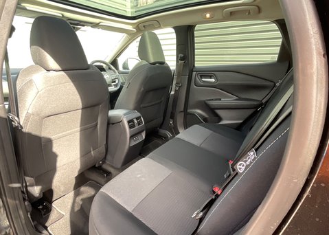 Nissan Qashqai DIG-T N-CONNECTA MHEV 15